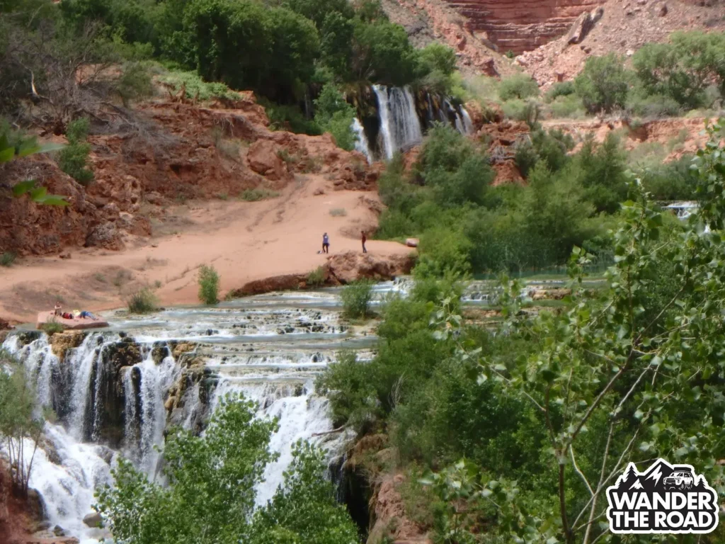 Little Navajo Falls on the way to Havasupai Falls